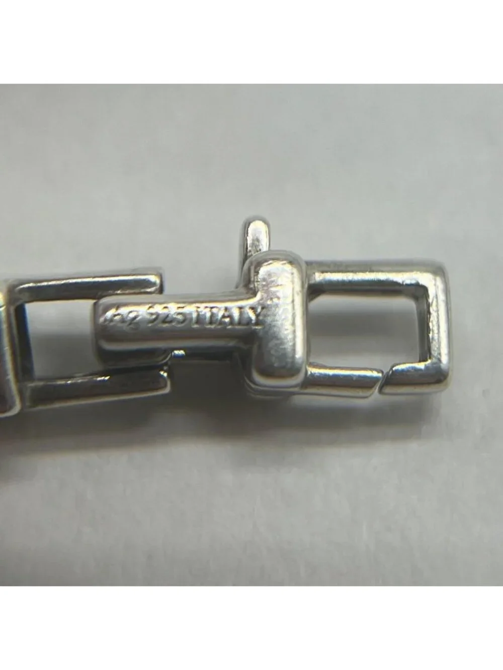 Tiffany & Co Tiffany T Narrow Chain Bracelet